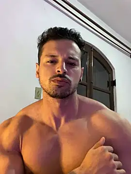 Lucasfit24 online show from March 18, 2025, 11:20 pm