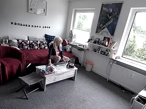 CDHannahSub online show from June 29, 2026, 5:47 am