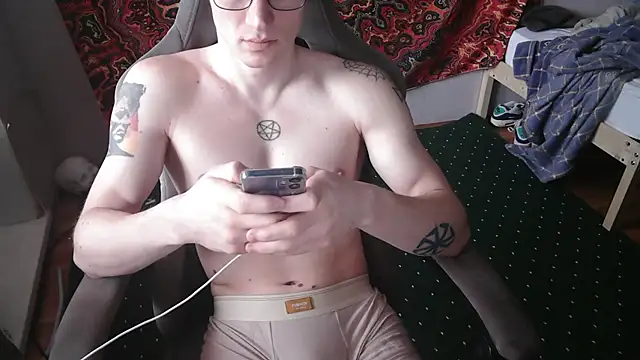 Snapshot of johnny_positive chatting on March 1, 2026, 6:24 am johnny positive online show from March 1, 2026, 6:24 am