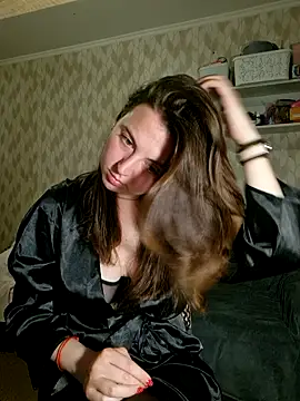 Snapshot of Melenka chatting on May 6, 2026, 10:14 pm Melenka online show from May 6, 2026, 10:14 pm
