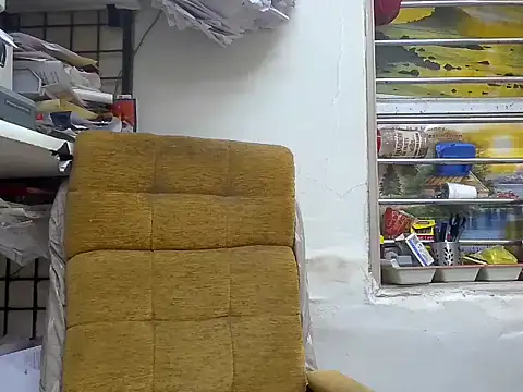 Snapshot of cute_modell chatting on September 24, 2025, 12:44 pm cute modell online show from September 24, 2025, 12:44 pm