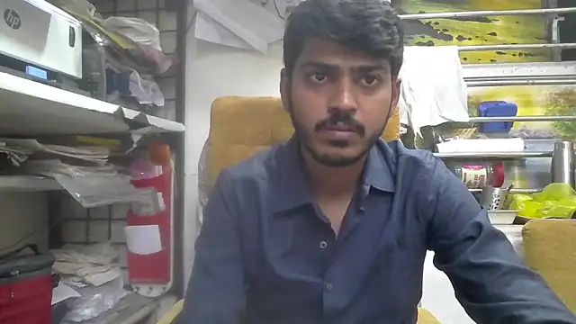 cute modell online show from February 17, 2026, 12:46 pm