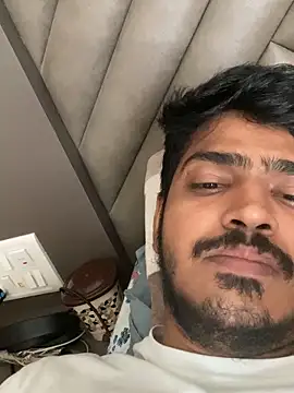 Snapshot of cute_modell chatting on October 12, 2025, 10:05 am cute modell online show from October 12, 2025, 10:05 am