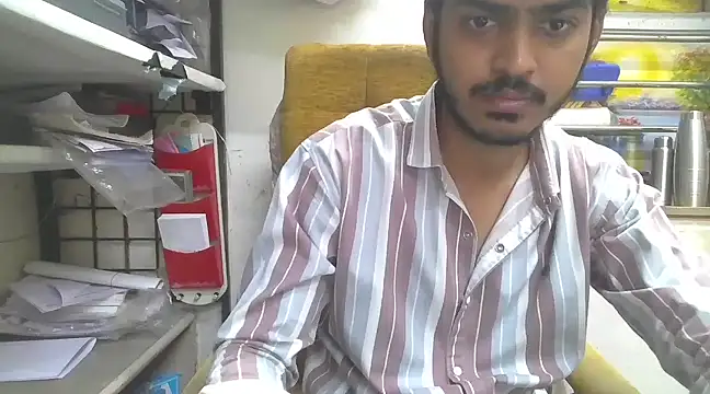 cute modell online show from February 25, 2025, 8:14 am