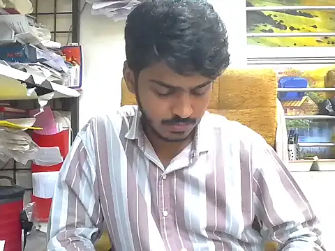 Snapshot of cute_modell chatting on October 8, 2025, 12:17 pm cute modell online show from October 8, 2025, 12:17 pm