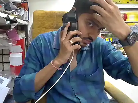 Snapshot of cute_modell chatting on September 19, 2025, 12:53 pm cute modell online show from September 19, 2025, 12:53 pm