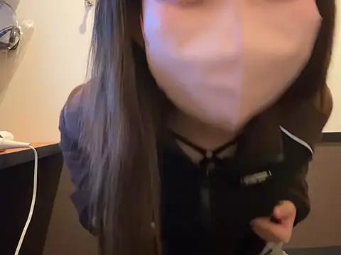 omochi chan oo online show from March 20, 2025, 8:42 am