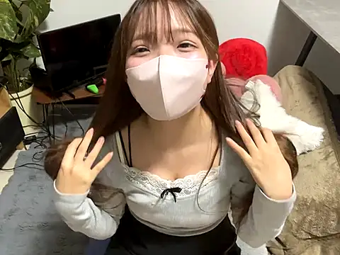 omochi chan oo online show from October 2, 2025, 8:07 am