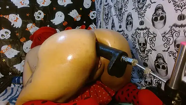 Snapshot of kattislut77 chatting on October 6, 2025, 7:14 pm kattislut77 online show from October 6, 2025, 7:14 pm