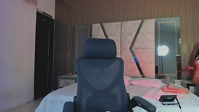 Snapshot of CleeoAdams_ chatting on September 27, 2025, 4:40 am CleeoAdams  online show from September 27, 2025, 4:40 am