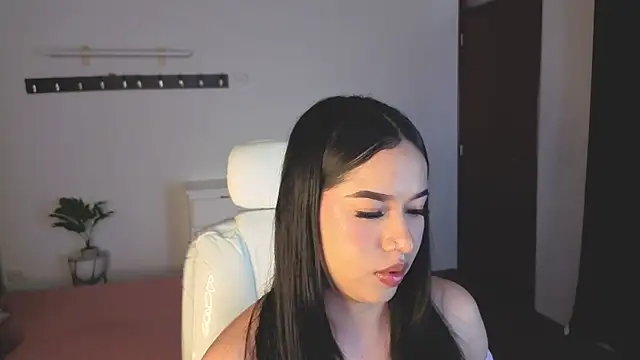 Renaxi Smith online show from March 29, 2026, 7:04 pm