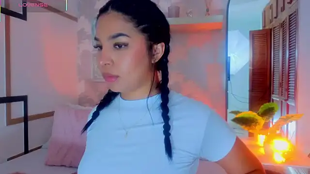 CharlotteGraay online show from May 28, 2026, 7:42 pm