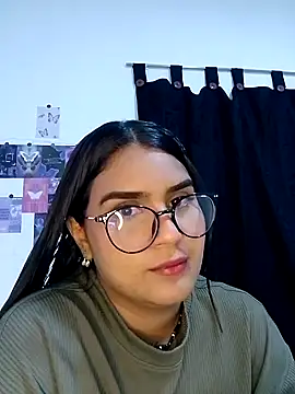Renata 222 online show from September 9, 2025, 2:43 am