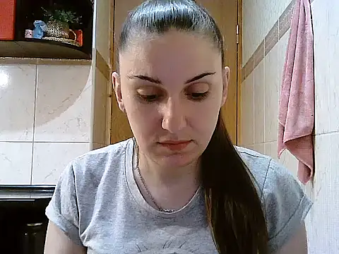 Yuliia30 online show from June 3, 2026, 5:06 pm