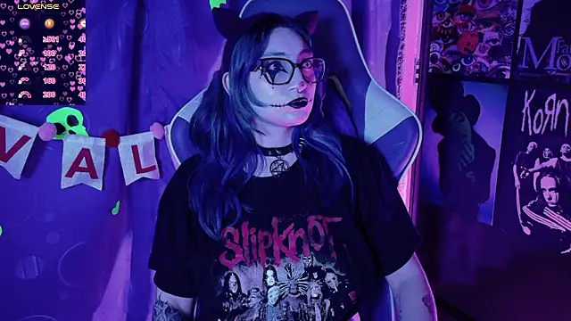 Kimlennox  online show from February 18, 2026, 1:40 pm