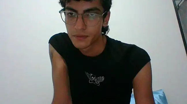 Snapshot of Axel_Twink1 chatting on March 20, 2025, 1:57 am Axel Twink1 online show from March 20, 2025, 1:57 am