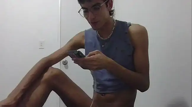 Snapshot of Axel_Twink1 chatting on February 1, 2025, 3:52 am Axel Twink1 online show from February 1, 2025, 3:52 am