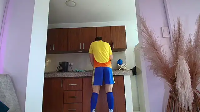 Snapshot of orlando_yate chatting on September 28, 2025, 1:40 pm orlando yate online show from September 28, 2025, 1:40 pm