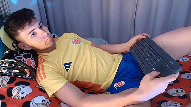 Snapshot of orlando_yate chatting on September 19, 2025, 9:13 am orlando yate online show from September 19, 2025, 9:13 am