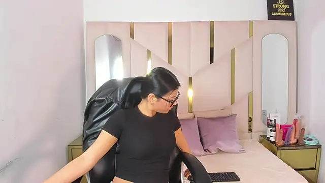 Snapshot of Salmaportman69 chatting on January 17, 2026, 3:48 pm Salmaportman69 online show from January 17, 2026, 3:48 pm