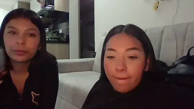 Salmaportman69 online show from June 2, 2026, 2:33 am