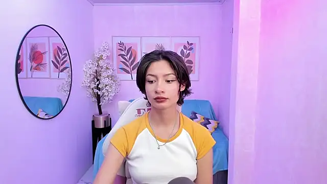 Akaza Hakuji  online show from February 1, 2025, 12:15 pm