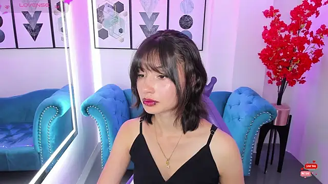 Akaza Hakuji  online show from September 24, 2025, 12:33 pm