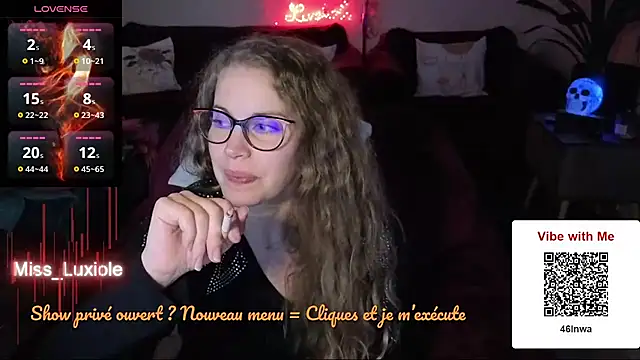 Snapshot of Miss_luxiole chatting on October 31, 2025, 3:14 am Miss luxiole online show from October 31, 2025, 3:14 am