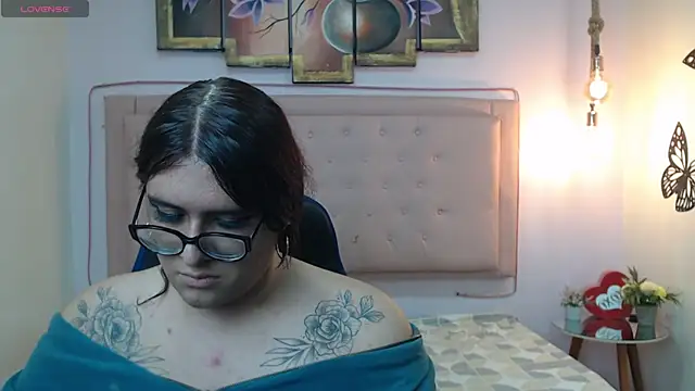 kathepickmanx online show from February 5, 2026, 3:35 am