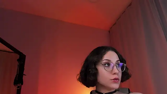Snapshot of Eva_Moss_ chatting on February 28, 2025, 3:48 am Eva Moss online show from February 28, 2025, 3:48 am