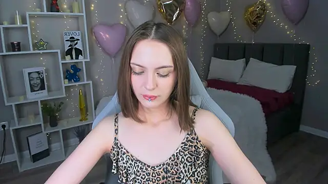 JesssWalker online show from February 15, 2026, 7:02 pm