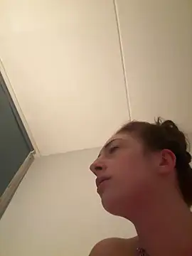 Snapshot of crazydaizyparty chatting on February 9, 2025, 11:25 pm crazydaizyparty online show from February 9, 2025, 11:25 pm