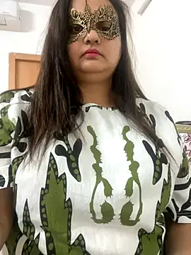 Miss-Jasmine online show from November 3, 2025, 8:40 am