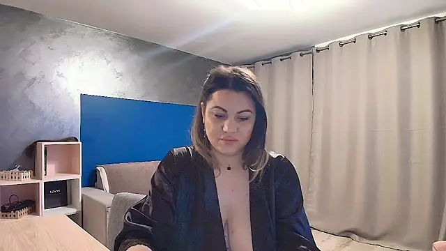 VixenVibesX online show from February 2, 2025, 6:42 pm