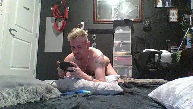 AQuickPhyx online show from April 18, 2026, 6:38 am