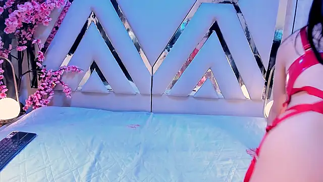 Snapshot of CatarinaMayer_ chatting on October 18, 2025, 10:01 pm CatarinaMayer online show from October 18, 2025, 10:01 pm