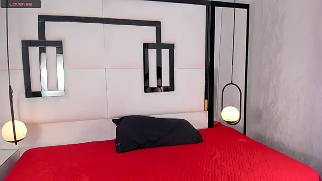 Snapshot of CatarinaMayer_ chatting on March 22, 2025, 8:48 pm CatarinaMayer online show from March 22, 2025, 8:48 pm