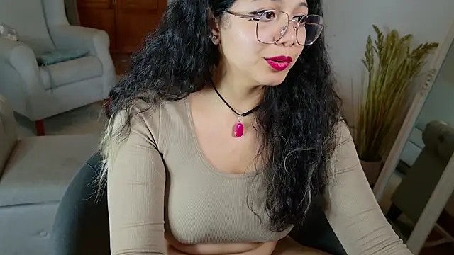 Snapshot of SelenaBlumX chatting on October 10, 2025, 8:31 pm SelenaBlumX online show from October 10, 2025, 8:31 pm