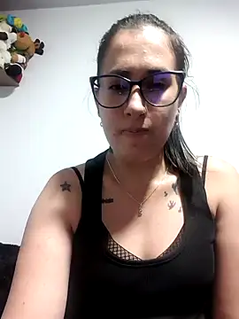 Snapshot of CHARLOTTE_1711 chatting on October 2, 2025, 4:16 am CHARLOTTE 1711 online show from October 2, 2025, 4:16 am