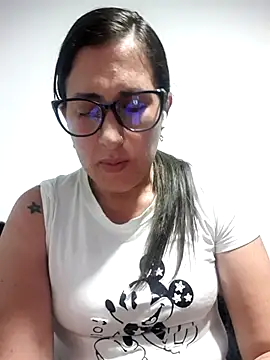 Snapshot of CHARLOTTE_1711 chatting on October 1, 2025, 3:44 am CHARLOTTE 1711 online show from October 1, 2025, 3:44 am