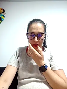 Snapshot of CHARLOTTE_1711 chatting on October 10, 2025, 3:18 am CHARLOTTE 1711 online show from October 10, 2025, 3:18 am