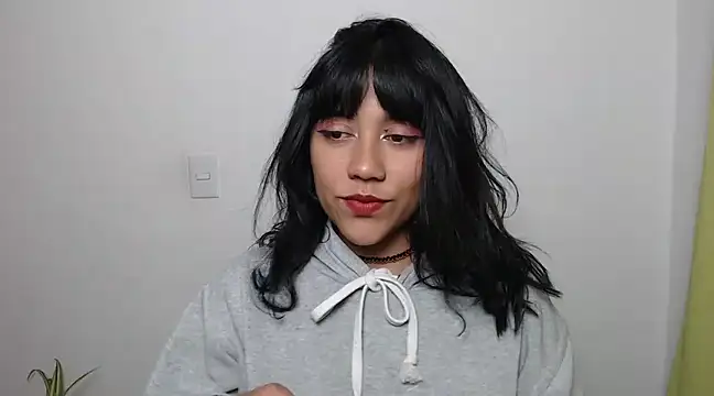 juli love11 online show from March 5, 2025, 2:36 am