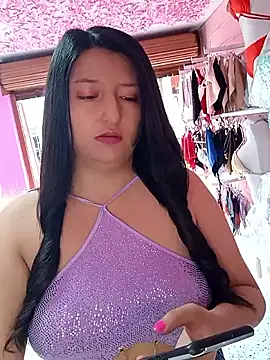 Melyy Edii online show from November 24, 2025, 4:07 pm