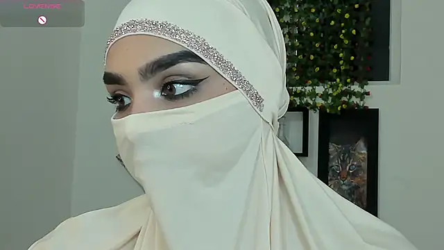 Snapshot of Maissa_Alabi chatting on October 10, 2025, 3:35 pm Maissa Alabi online show from October 10, 2025, 3:35 pm