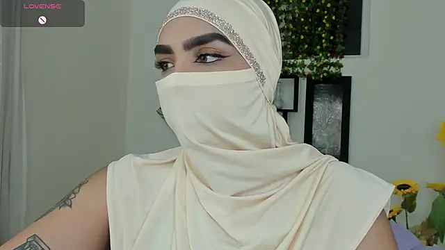 Snapshot of Maissa_Alabi chatting on September 17, 2025, 7:05 pm Maissa Alabi online show from September 17, 2025, 7:05 pm