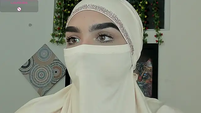 Snapshot of Maissa_Alabi chatting on October 17, 2025, 5:15 pm Maissa Alabi online show from October 17, 2025, 5:15 pm