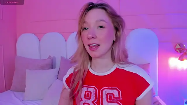 Snapshot of shatall_rouge chatting on October 5, 2025, 9:49 pm shatall rouge online show from October 5, 2025, 9:49 pm