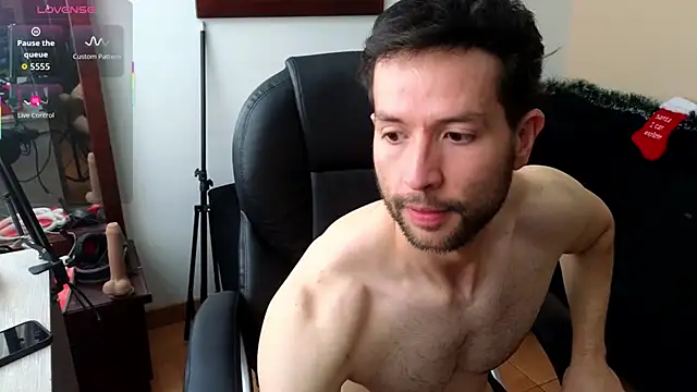 hairyncuteass online show from November 19, 2025, 5:35 pm