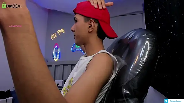 Snapshot of HarolddXL chatting on September 18, 2025, 1:25 pm HarolddXL online show from September 18, 2025, 1:25 pm