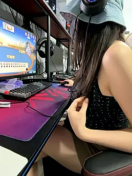 Snapshot of anan2025 chatting on January 13, 2026, 2:21 pm anan2025 online show from January 13, 2026, 2:21 pm